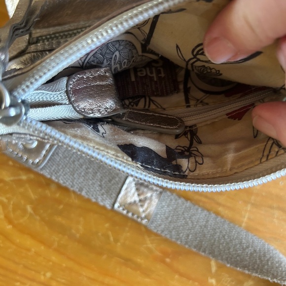 EUC The Sak gold leather crossbody. Small - 6x8 inches. Holds phone, cards, keys - Picture 5 of 8